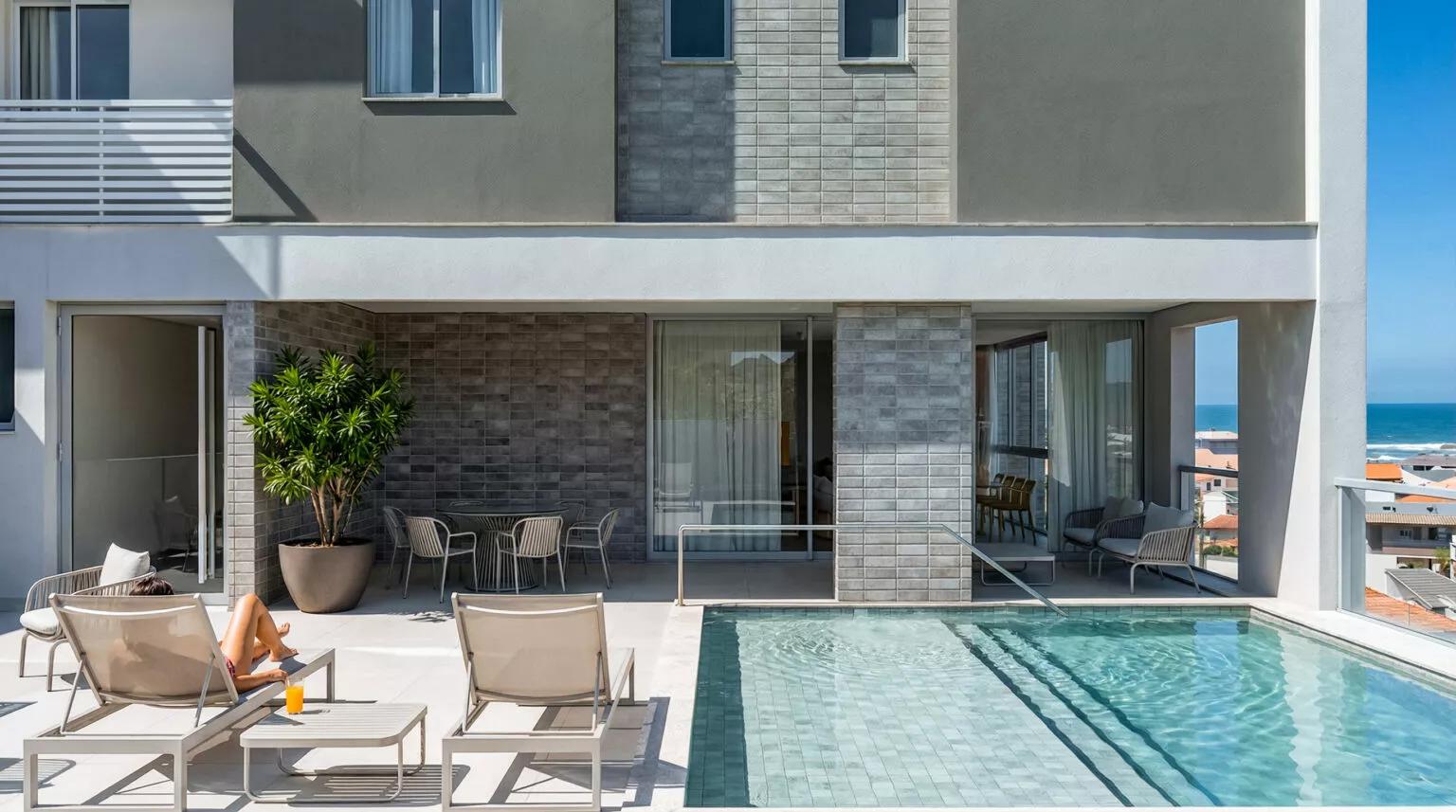 piscina-1536x857.webp